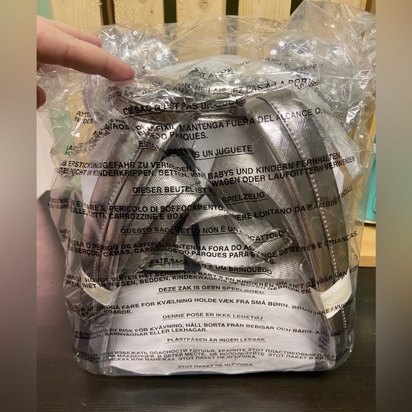 Loungefly Disney Minnie Mouse Silver Sequin Mini Backpack - Picture 2 of 5